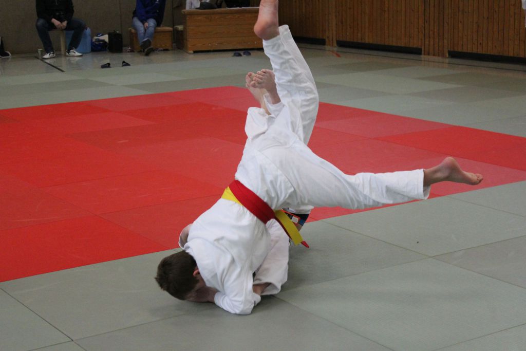 https://www.tvjahn-bad-lippspringe.de/tl_files/artikelbilder/2012/Judo/KEM U15 2016/KEM_U15_09.JPG