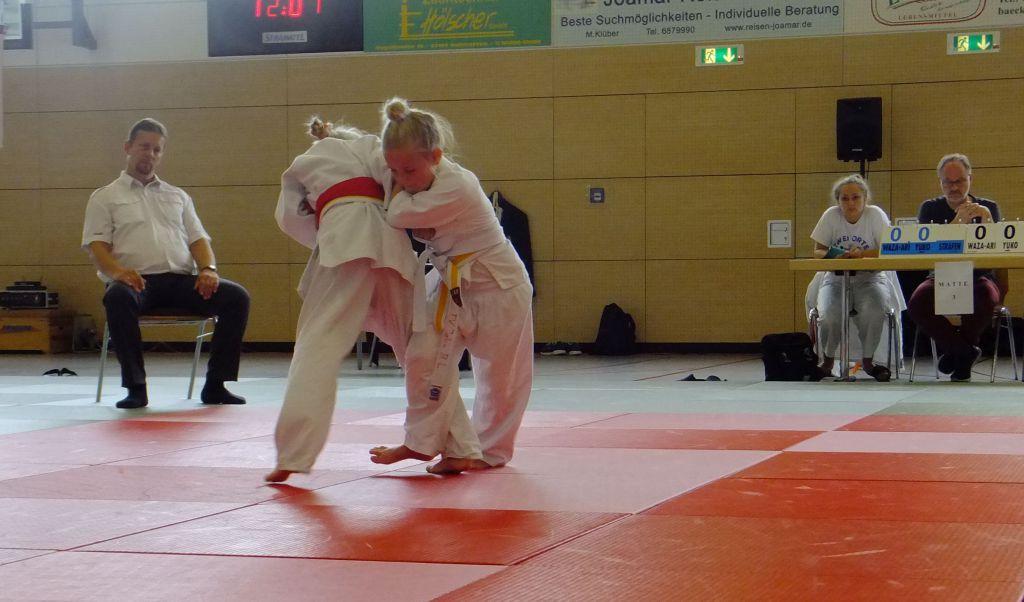 https://www.tvjahn-bad-lippspringe.de/tl_files/artikelbilder/2012/Judo/KPT 2 2016/DSCF4043b.jpg