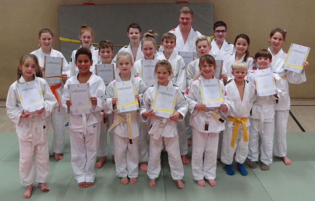 https://www.tvjahn-bad-lippspringe.de/tl_files/artikelbilder/2012/Judo/Kyu-Pruefung 191116/DSC07342b.jpg