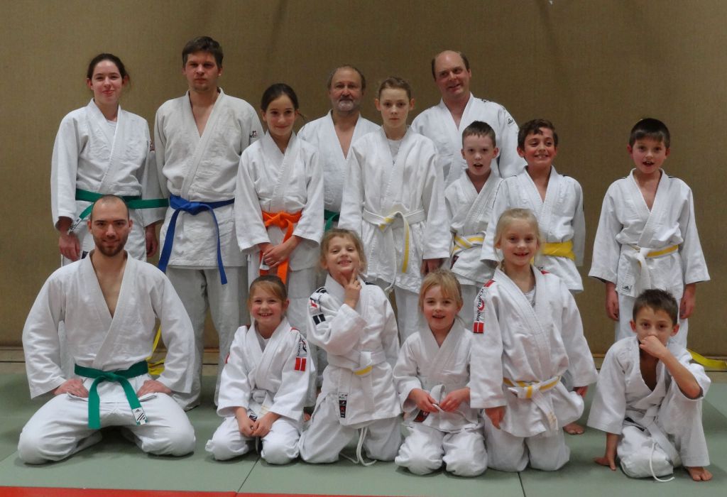 https://www.tvjahn-bad-lippspringe.de/tl_files/artikelbilder/2012/Judo/Kyu-Pruefung_05.12.2015/DSC04061b.jpg